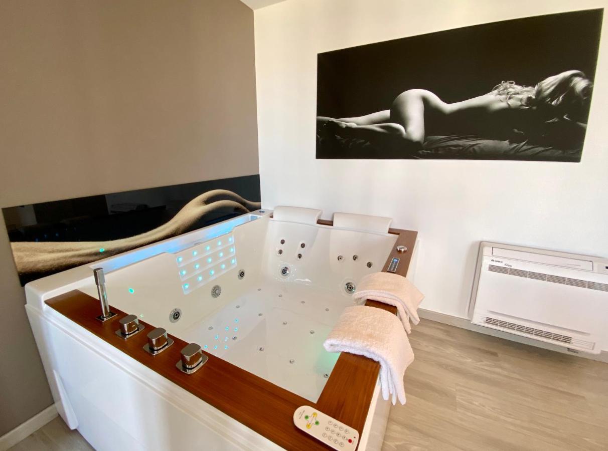 La Vague Tendresse - Vue Mer - Jacuzzi & Sauna Le Tréport Exterior foto
